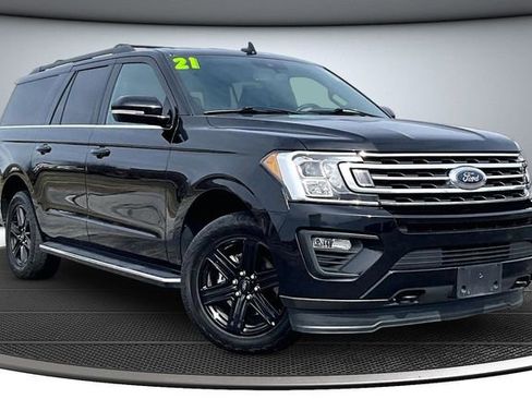 Used 2021 Ford Expedition Max XLT image 3