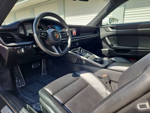 Used 2022 Porsche 911 Carrera 4S AWD/4WD image 4