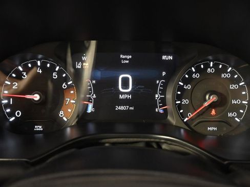 Used 2025 Jeep Compass Trailhawk AWD/4WD image 25