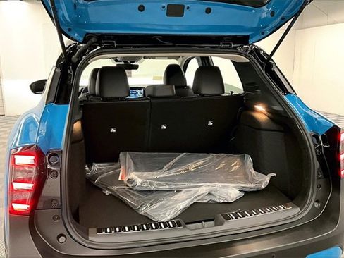 New 2025 Nissan Kicks SR w/ Illumination Package image 37