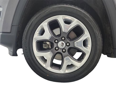 Used 2018 Jeep Compass Limited w/ Navigation Group image 36