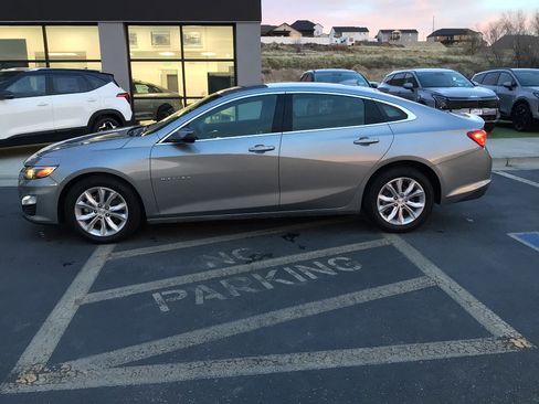 Used 2024 Chevrolet Malibu LT image 3