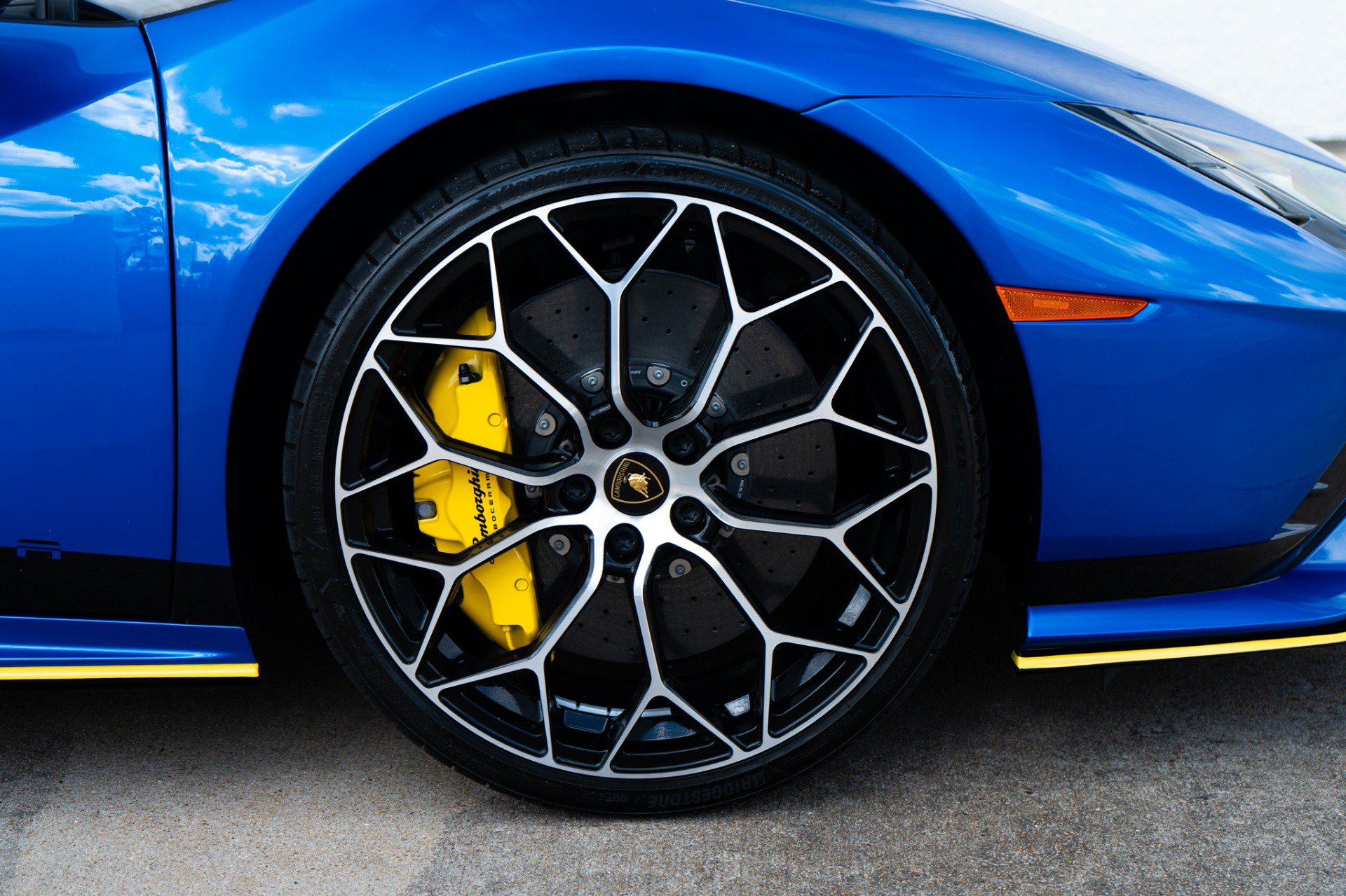 Used 2023 Lamborghini Huracan Tecnica RWD image 41