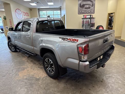 Used 2023 Toyota Tacoma TRD Sport image 7