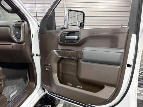 Used 2023 GMC Sierra 2500 Denali w/ Denali Ultimate Package image 41