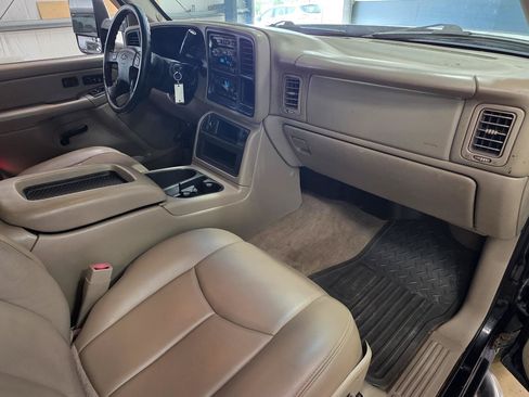 Used 2005 Chevrolet Silverado 3500 LT w/ Heavy-Duty Power Package AWD/4WD image 20
