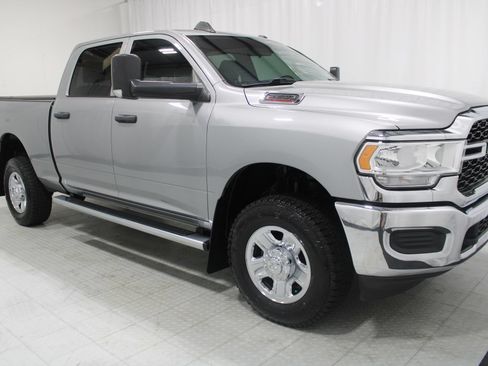 Used 2021 RAM 2500 Tradesman AWD/4WD image 4