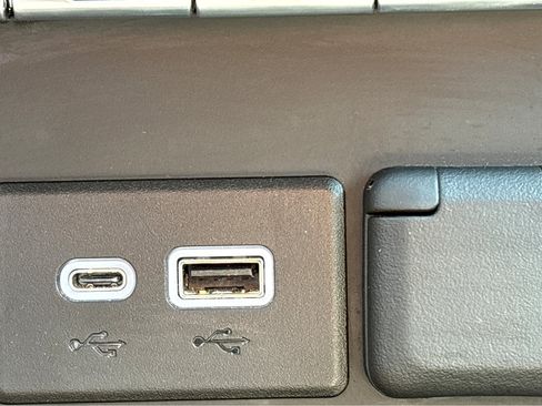 Used 2024 Chevrolet Silverado 1500 Custom image 10