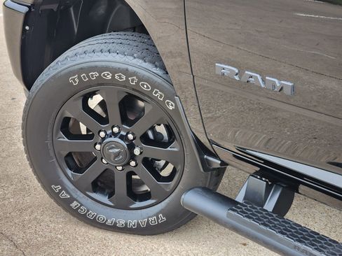 Used 2023 RAM 2500 Big Horn w/ Night Edition AWD/4WD image 10