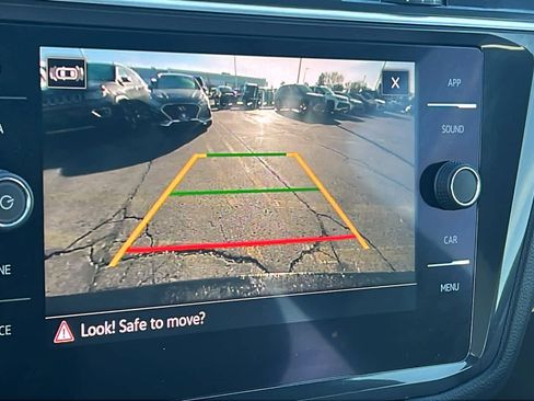 Used 2022 Volkswagen Tiguan SE R-Line image 16