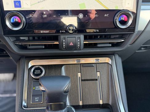 Used 2025 Lexus GX 550 image 77