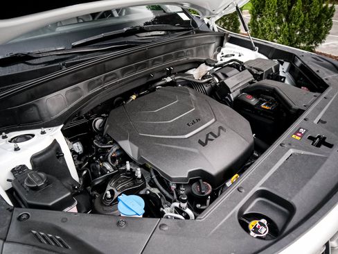Used 2025 Kia Telluride S FWD image 35