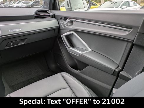 Used 2025 Audi Q3 2.0T Premium w/ Convenience Package image 21