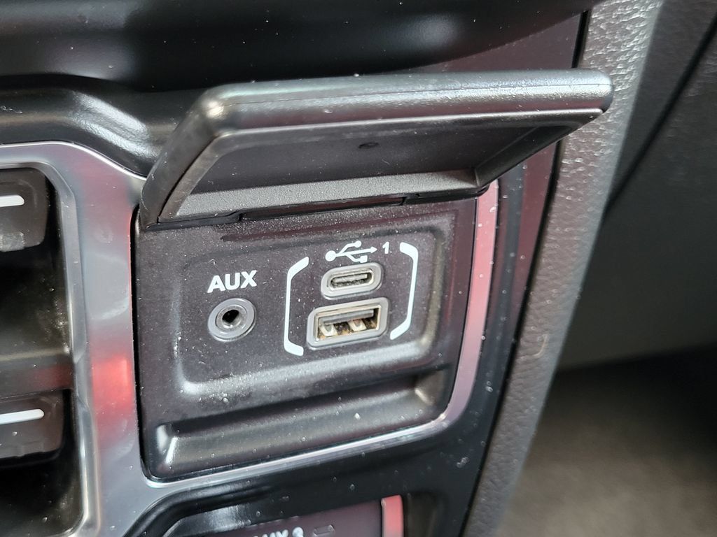 Used 2023 Jeep Wrangler Unlimited Rubicon 4xe AWD/4WD image 14