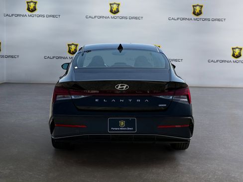 Used 2024 Hyundai Elantra Blue FWD image 4