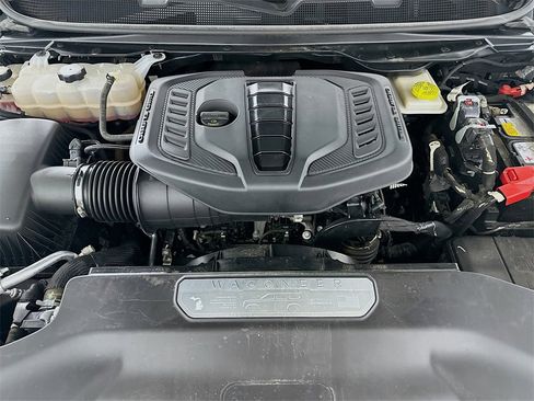 Used 2024 Jeep Wagoneer L Series II w/ Flexible Seating Group image 32