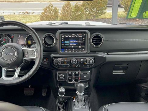 Used 2021 Jeep Wrangler Unlimited Sahara w/ Cold Weather Group image 27