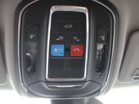 Used 2023 Jeep Grand Cherokee Limited AWD/4WD image 14