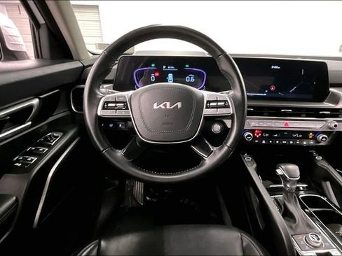 Used 2025 Kia Telluride S AWD/4WD image 6