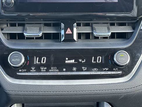 Used 2023 Toyota Corolla Cross XLE w/ Convenience Package image 15