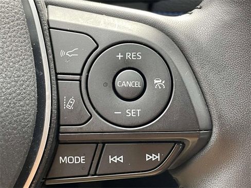 Used 2023 Toyota RAV4 SE image 32