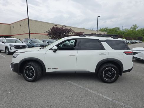 Used 2025 Nissan Pathfinder Rock Creek AWD/4WD image 18