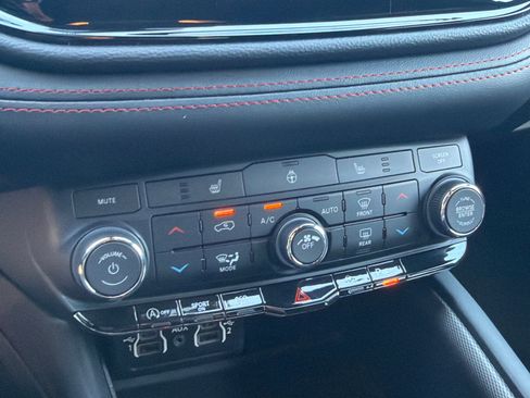 Used 2026 Dodge Durango GT RWD image 32