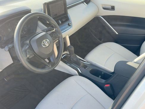 Used 2024 Toyota Corolla Cross L image 4