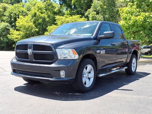 Used 2015 RAM 1500 Express AWD/4WD image 3