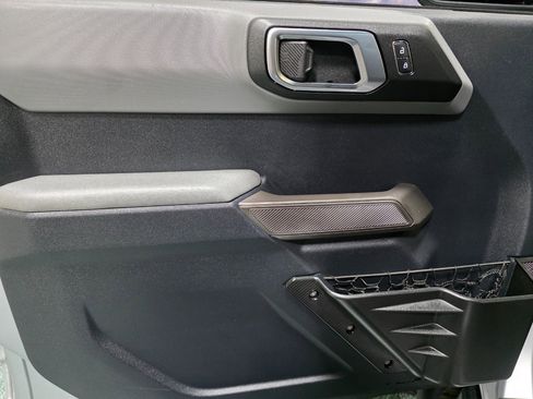 Used 2022 Ford Bronco Black Diamond image 30