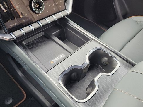 New 2026 GMC Acadia AT4 w/ Luxury Package image 33