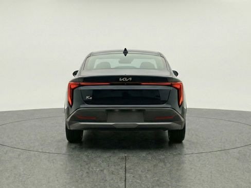 Used 2025 Kia K4 LXS image 7