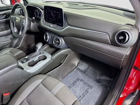 Used 2024 Chevrolet Blazer LT image 30