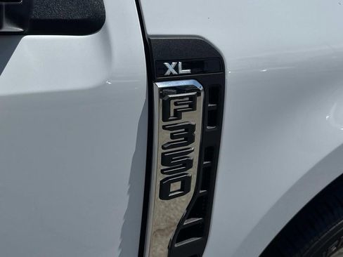 New 2025 Ford F350 XL w/ XL Chrome Package image 21