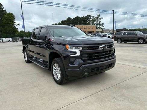 Used 2023 Chevrolet Silverado 1500 RST AWD/4WD image 4