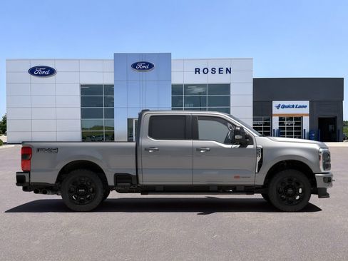 New 2026 Ford F250 Lariat w/ Black Appearance Package AWD/4WD image 5