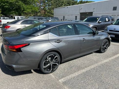 Used 2024 Nissan Altima 2.5 SR FWD image 4