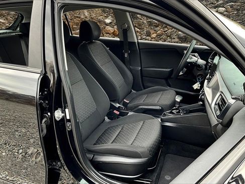 Used 2018 Kia Rio LX image 7