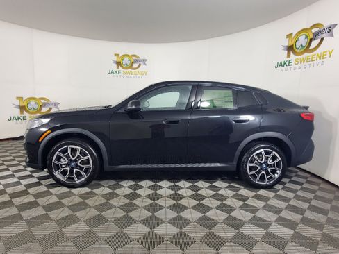 New 2025 BMW X2 xDrive28i w/ Convenience Package image 4