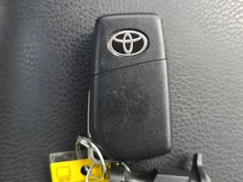 Used 2024 Toyota Camry SE FWD image 23