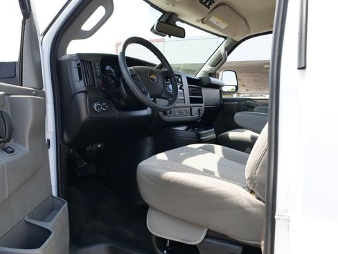 Used 2019 Chevrolet Express 3500 LT w/ LT Preferred Equipment Group RWD image 16