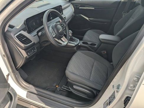 Used 2024 Kia Seltos LX AWD/4WD image 9