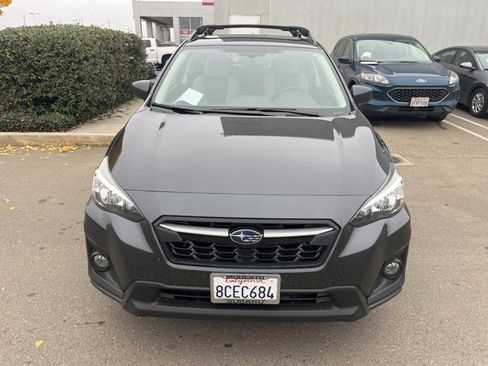 Used 2018 Subaru Crosstrek 2.0i Premium w/ Eyesight System image 2