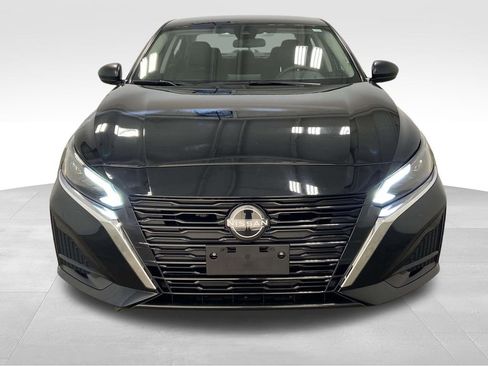 Used 2024 Nissan Altima 2.5 SV image 6