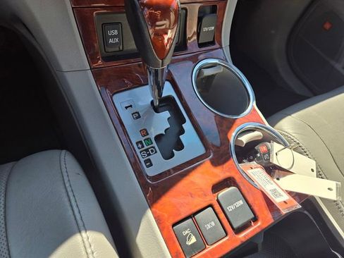 Used 2012 Toyota Highlander Limited w/ Tow Pkg AWD/4WD image 22