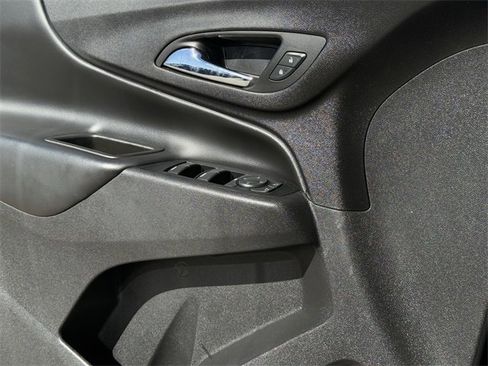 Used 2020 Chevrolet Equinox LT image 25