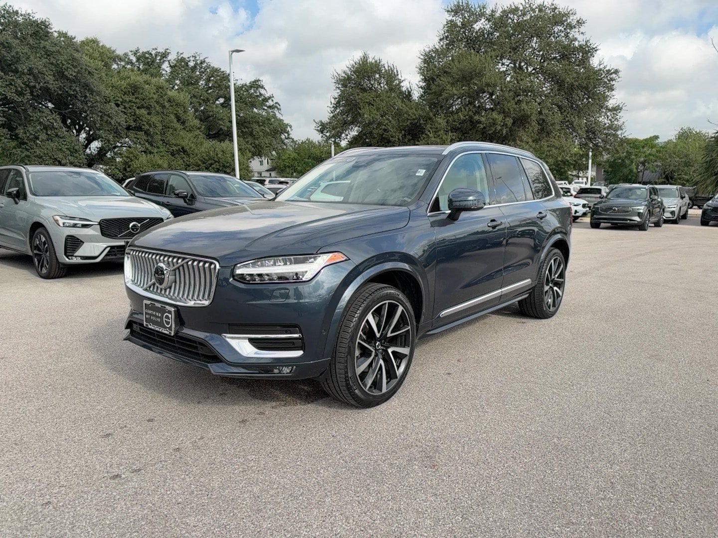 Certified 2024 Volvo XC90 B6 Plus w/ Protection Package Premier AWD/4WD image 2