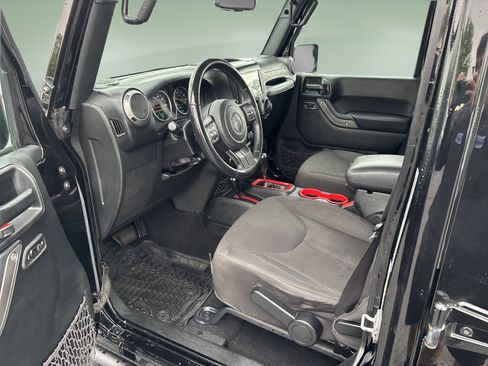 Used 2017 Jeep Wrangler Unlimited Sport w/ Quick Order Package 24S AWD/4WD image 13