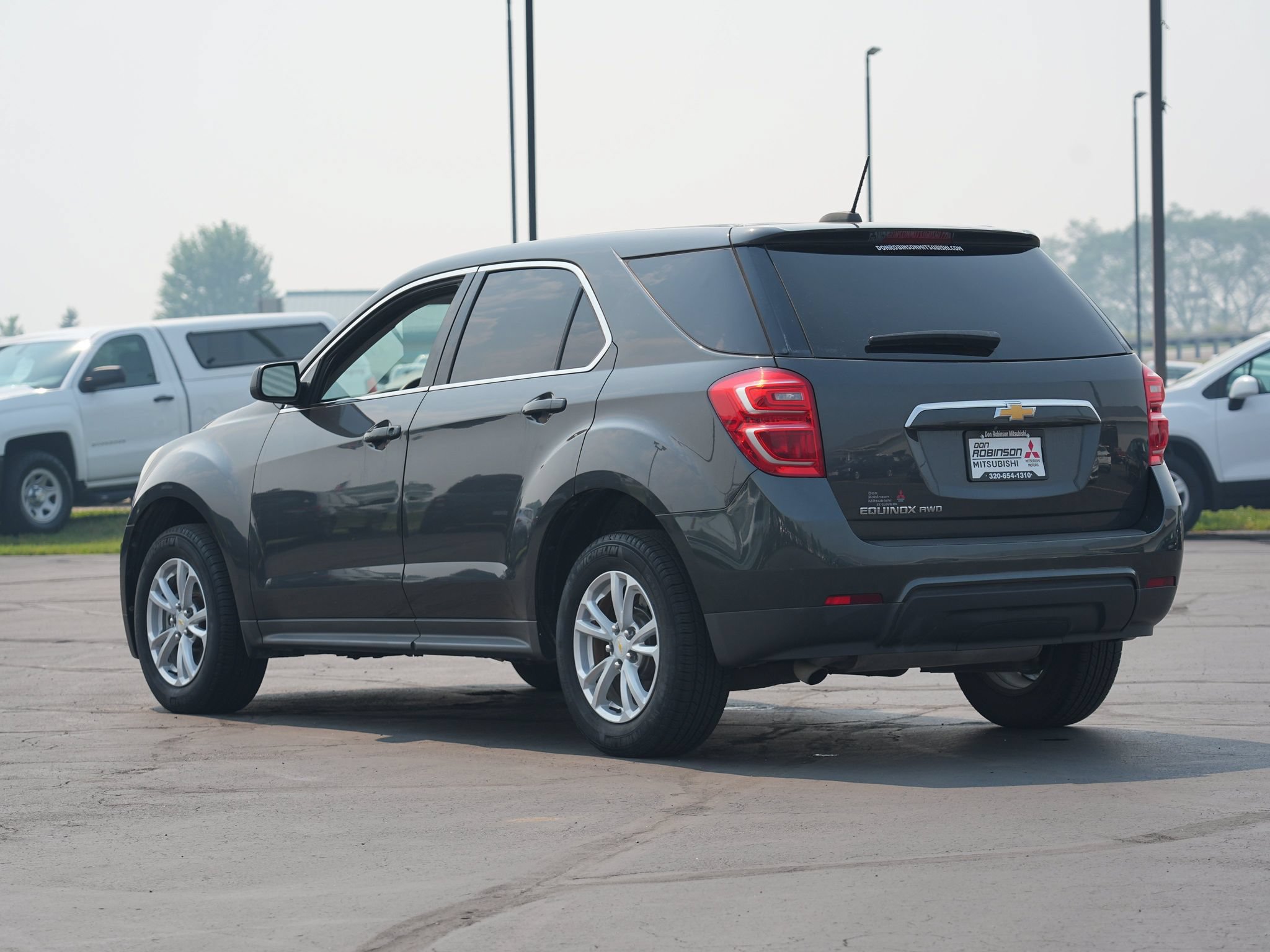 Used 2017 Chevrolet Equinox LS AWD/4WD image 6