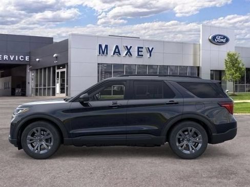 Used 2026 Ford Explorer Active w/ Active Comfort Package AWD/4WD image 3